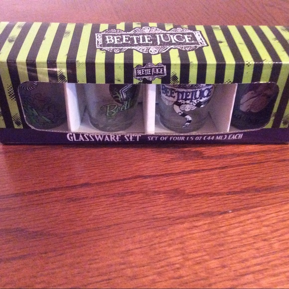 Silver Buffalo Other - BEETLE JUICE Shot Glass Set